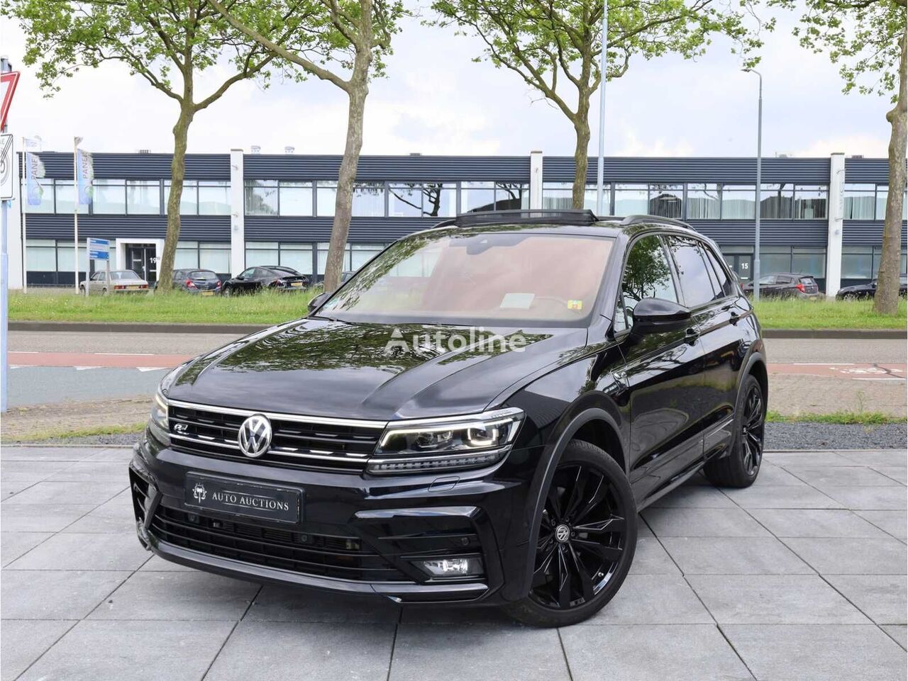 سيارة كروس أوفر Volkswagen Tiguan