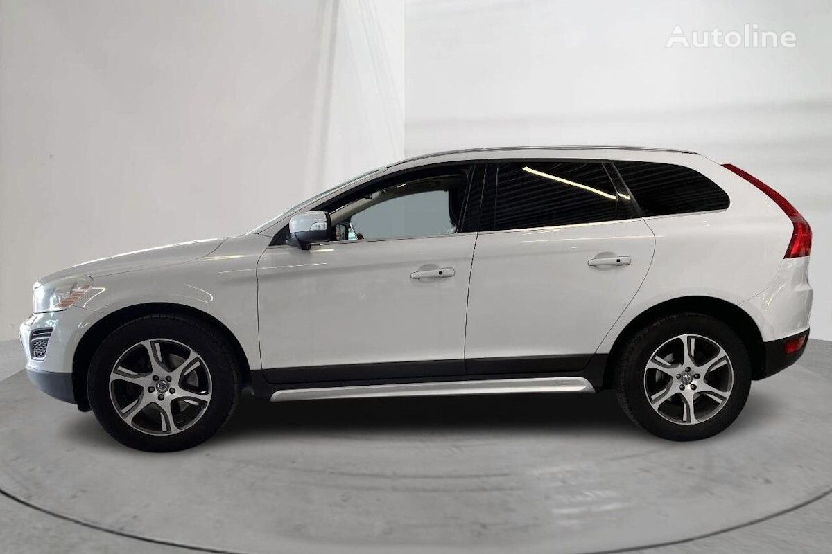 سيارة كروس أوفر Volvo XC60