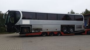 الباص السياحي MAN LIONS STAR L R03, R08 بعد وقوع الحادث