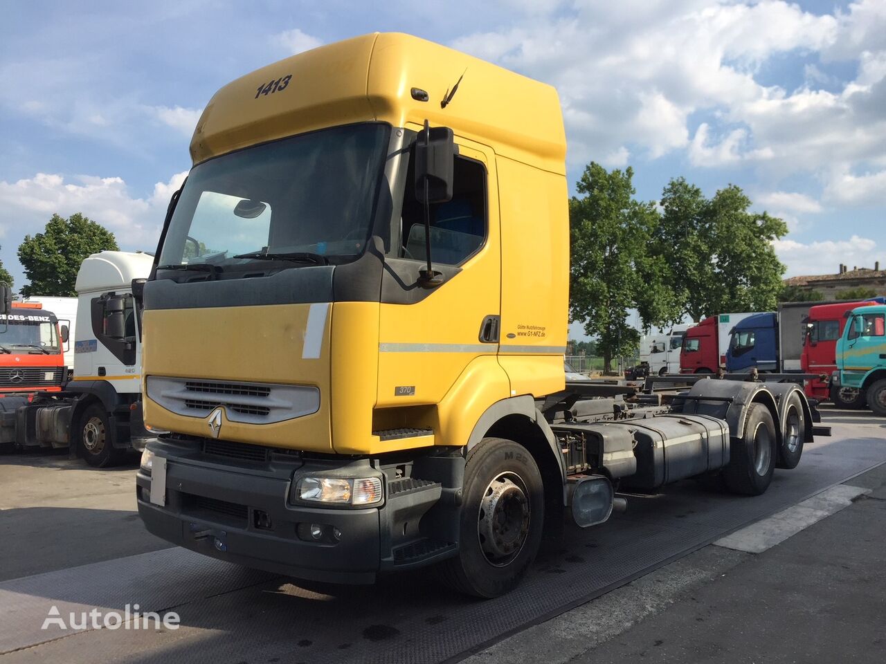شاحنة نقل الحاويات Renault PREMIUM 370