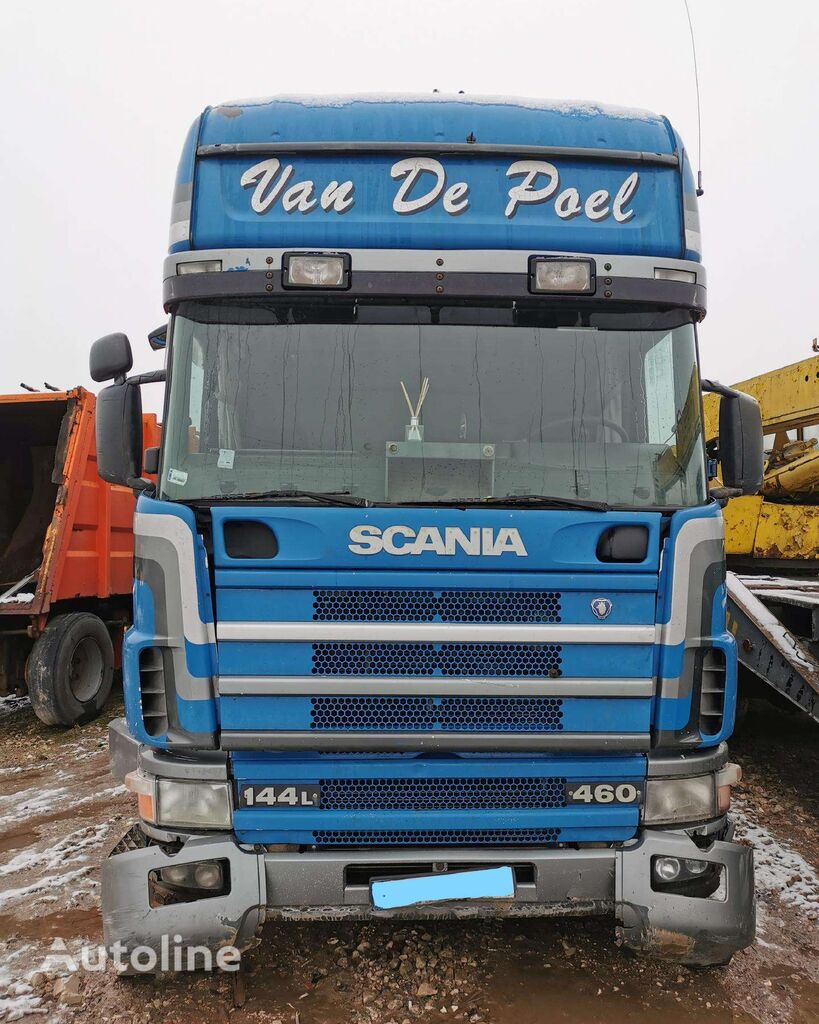 شاحنة ذات أغطية جانبية Scania 144L من قطع الغيار