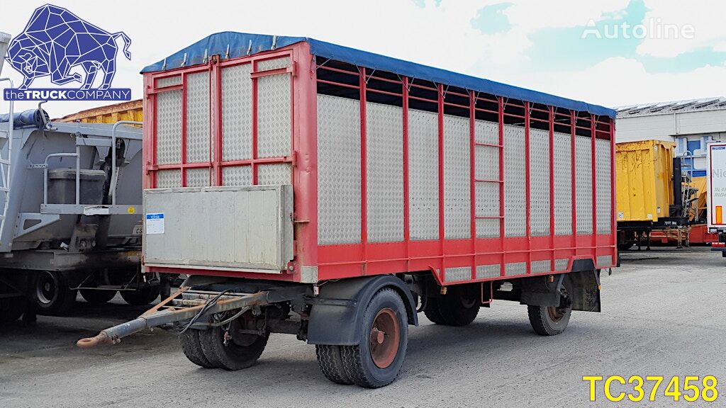 العربات المقطورة شاحنة نقل المواشي Titan Animal Transport
