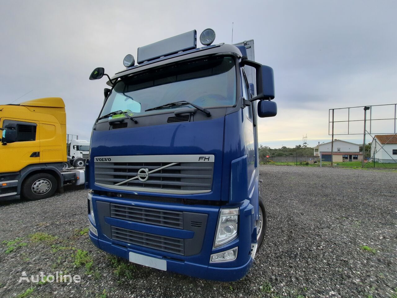 شاحنة نقل المواشي Volvo FH