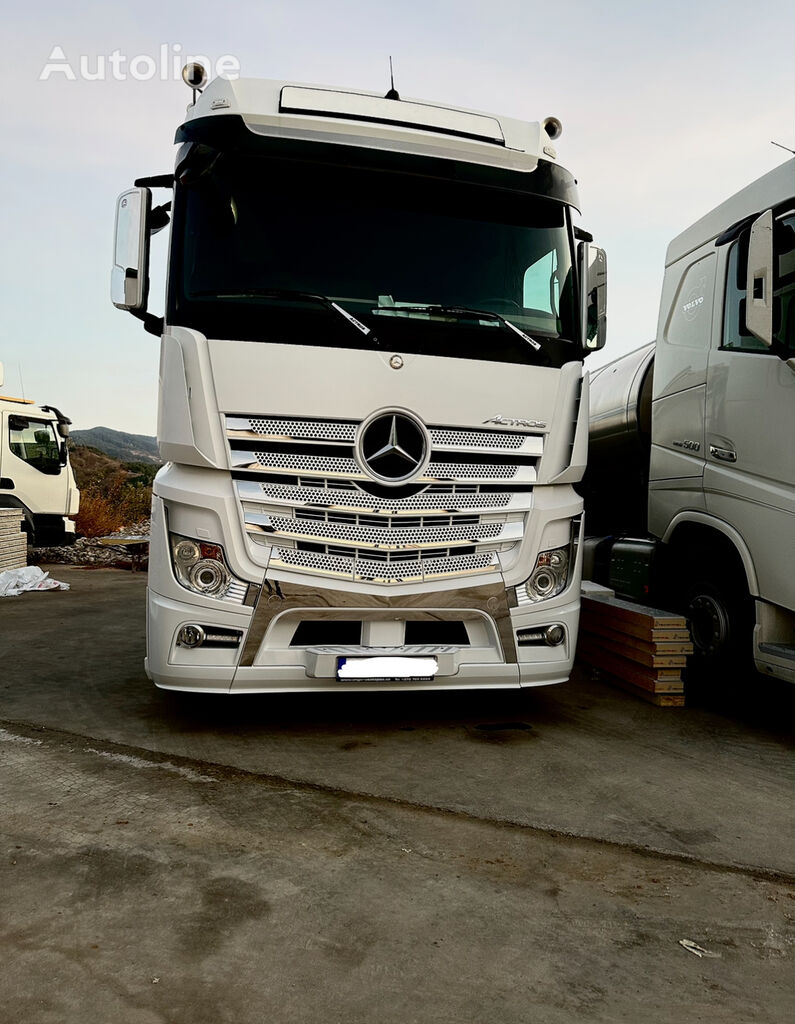 شاحنة نقل الألبان Mercedes-Benz Actros 2558