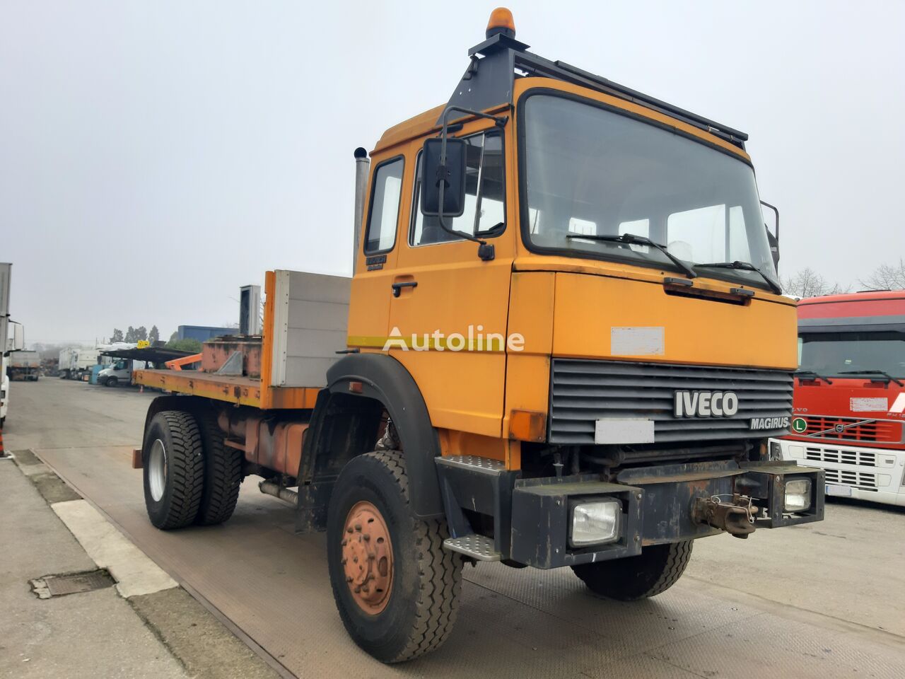 عربة مقطورة مسطحة IVECO 190.25