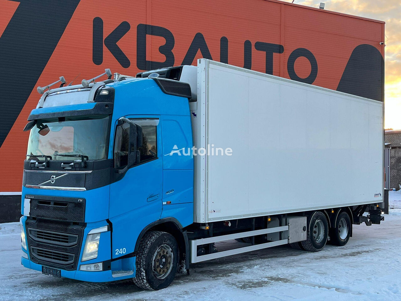 شاحنة التبريد Volvo FH 460 6x2*4 SUPRA 950 Mt / BOX L=8546 mm