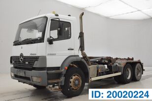 شاحنة ذات الخطاف MERCEDES-BENZ Atego 2628 - 6x4