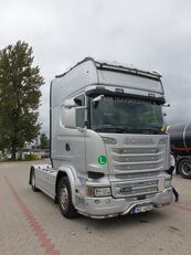 السيارات القاطرة Scania R450